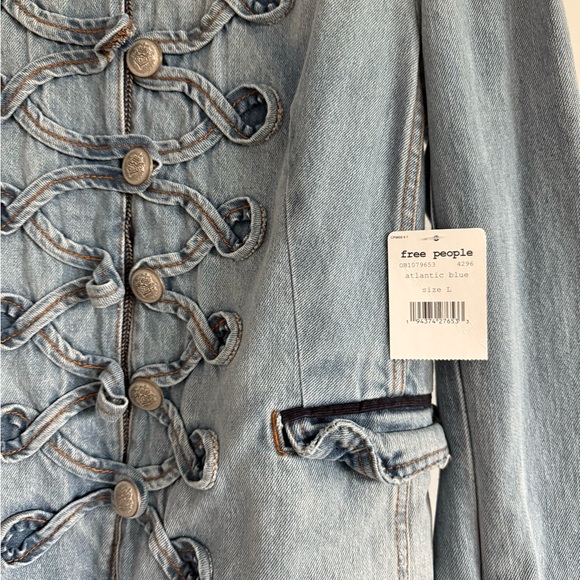Free People Seamed & Structured Denim Jacket NWT - Picture 12 of 16